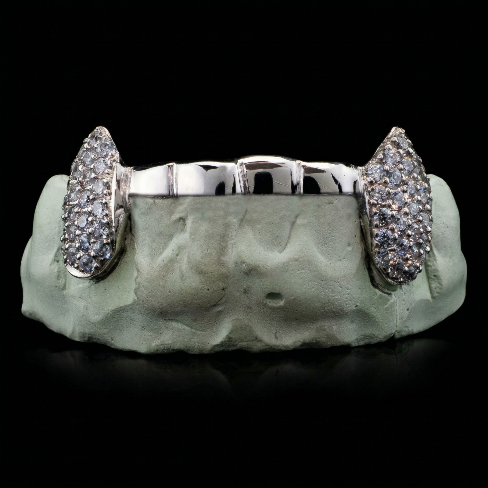 微信图片_20260410165138_205_3807 SSS Custom Icedout Bar fangs WVS Moissanite diamondsset S925 Filled 14k solid dental gold customized moldedTooth Gem Oral accessories. - Image 1