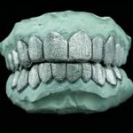 SSS Custom Diamond dust plain Solid gold Grillz set S925Filled 14k solid dental gold customized molded ToothGem Oral accessories.