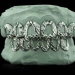SSS Custom Open face plain Solid gold Grillz set S925Filled 14k solid dental gold customized molded ToothGem Oral accessories.